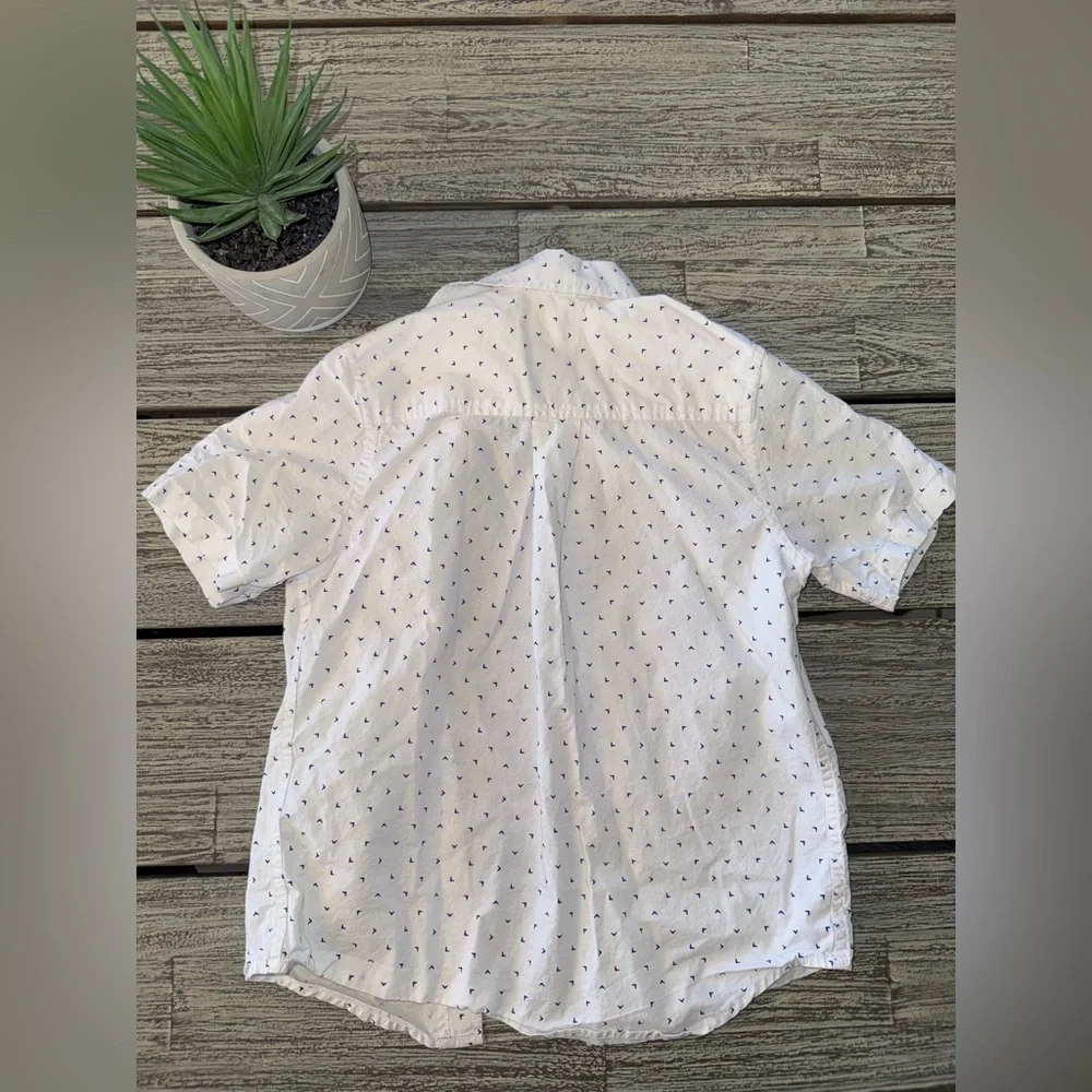 Boys Children's Place White Button Down Shirt with Arrow Pattern, Sz 7-8
